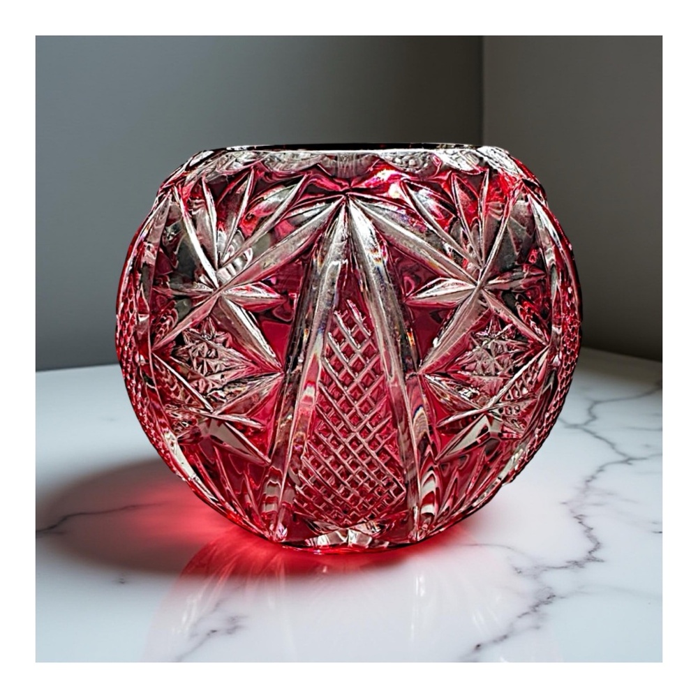NACHTMANN BLEIKRISTALL Cranberry Red Pink Crystal Vase 4” Spherical Shape